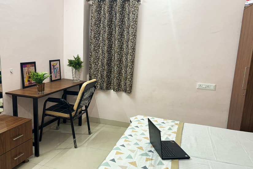 PG and Coliving in Kalkaji Mandir – Living at the Intersection of Divinity and Connectivity