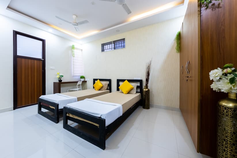 PG and Coliving in Maujpur-Babarpur – The 2026 Ring Metro Epicenter