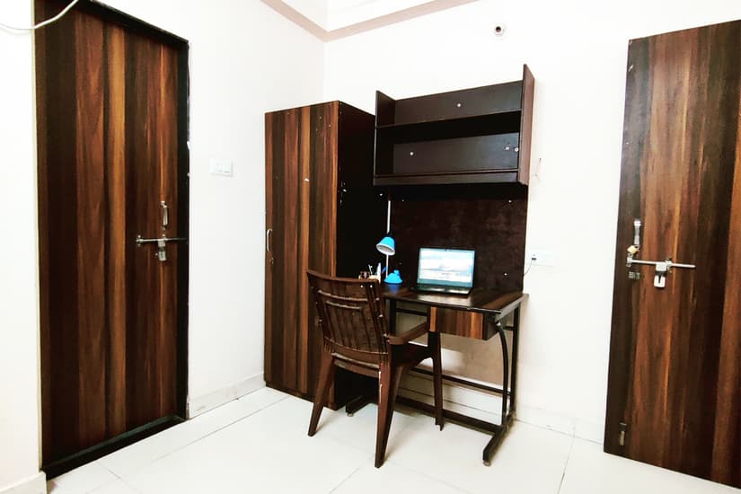 PG and Coliving in INA (Dilli Haat) – The Cultural and Administrative Pulse of South Delhi