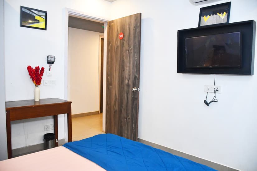 PG and Coliving in Dilli Haat-INA – Living in the Cultural and Culinary Heart of South Delhi